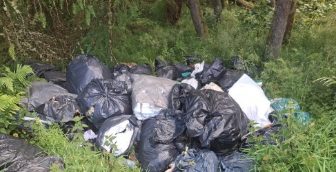 Fly-tipping at Carron Valley Reservoir